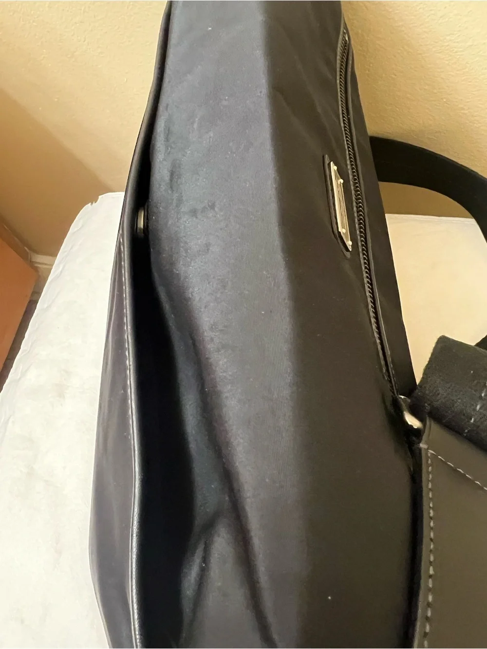 Coach Large Unisex Messenger Bag EUC